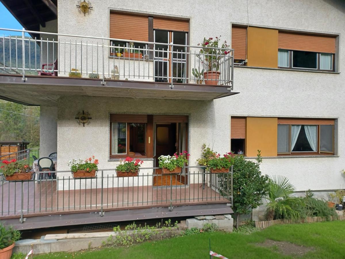 B & B Sentiero Valtellina Castello dell'Acqua Exterior foto